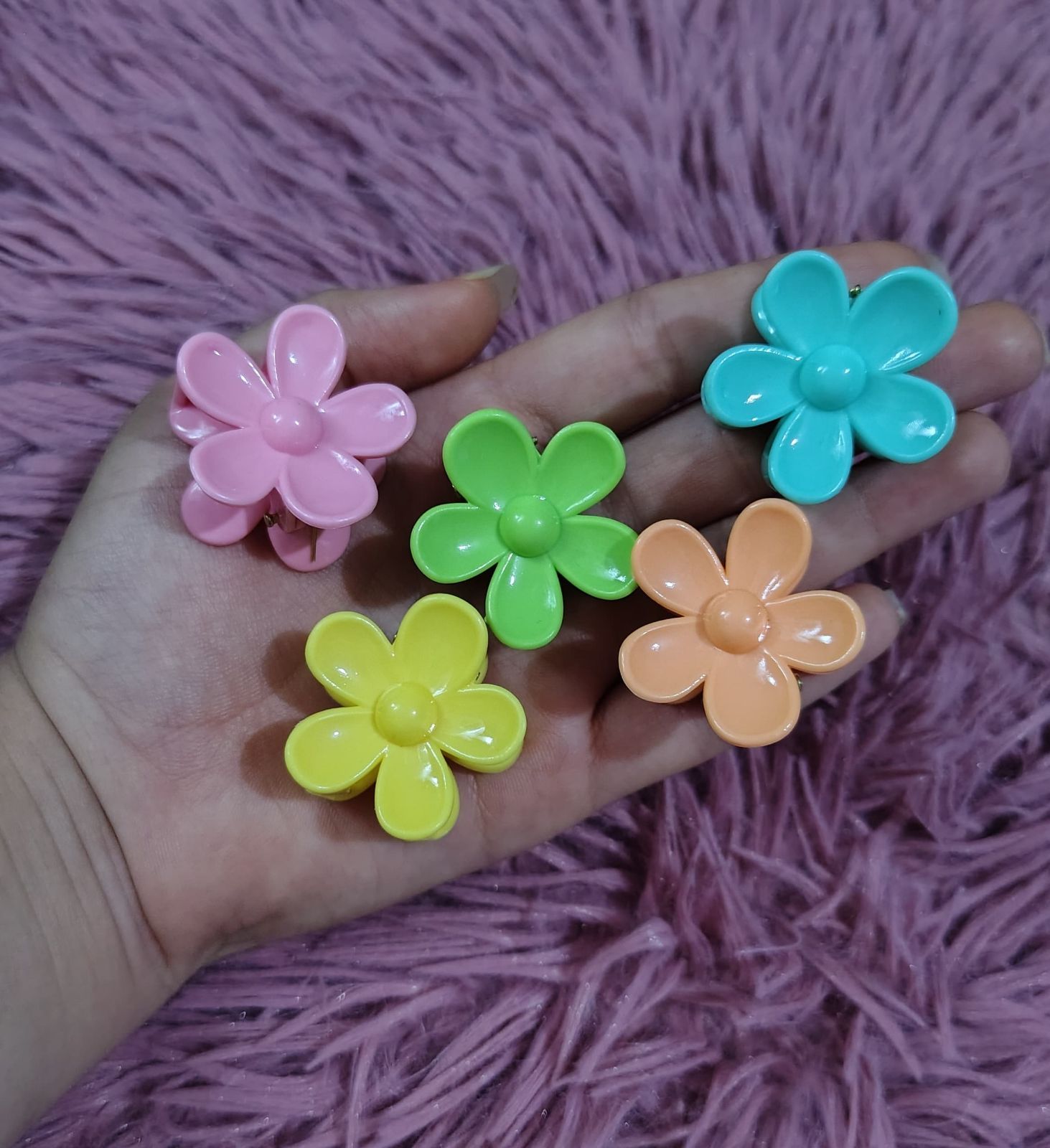 Gancho en forma de flor pequeño